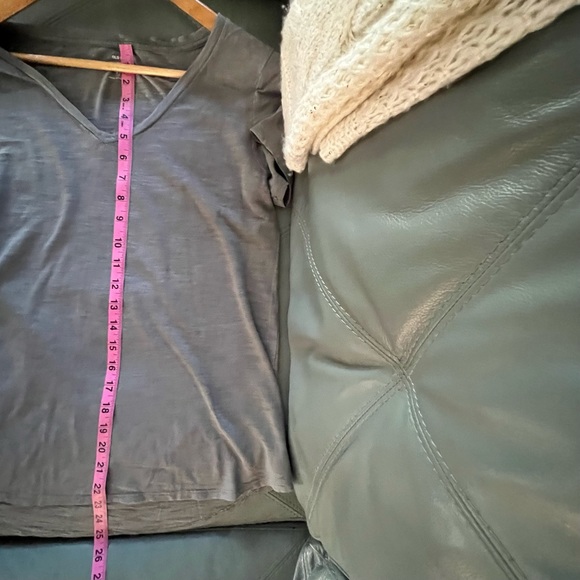 Slate OLD NAVY EveryWear V-Neck SLUB KNIT TEE T-Shirt Size SMALL (S) - Picture 13 of 14